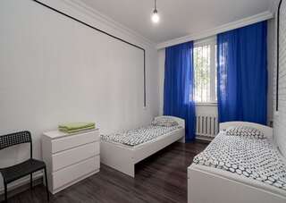 Хостелы Hostelland Astana Нур-Султан Бюджетный двухместный номер с 2 отдельными кроватями-1